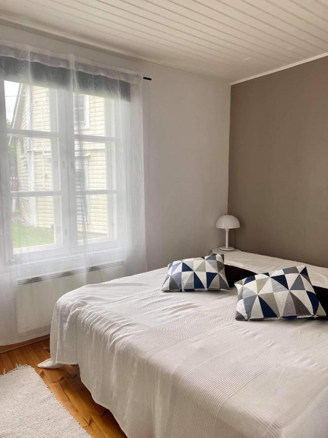 Piispan Majatalo, Pieni Erillistalo Hotel Porvoo Luaran gambar